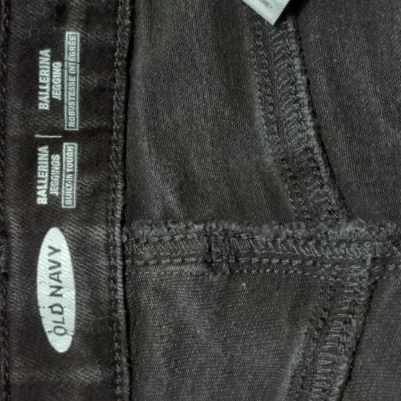 Old Navy Girl’s Black Ballerina Jeggings - Picture 3 of 5